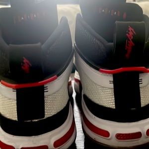 Jordan XXXVI size 10 for sale asking 115 but send offers and trades are accepted